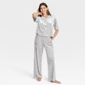 Stars Above Luxe Velour Pajama Set. Size M.